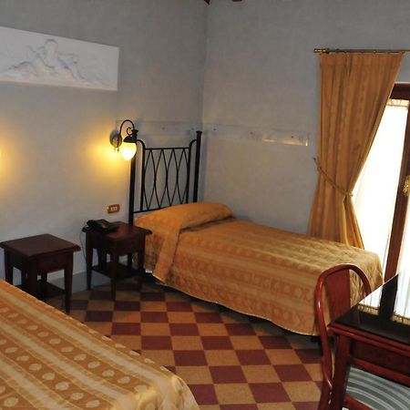 Hotel Della Robbia Флоренція Екстер'єр фото