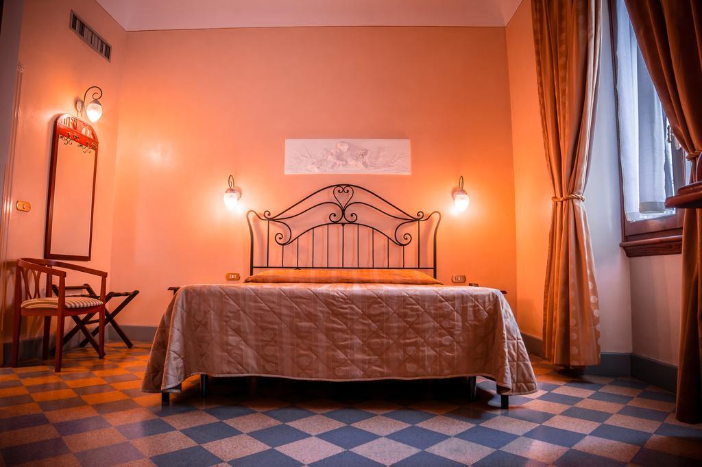 Hotel Della Robbia Флоренція Екстер'єр фото