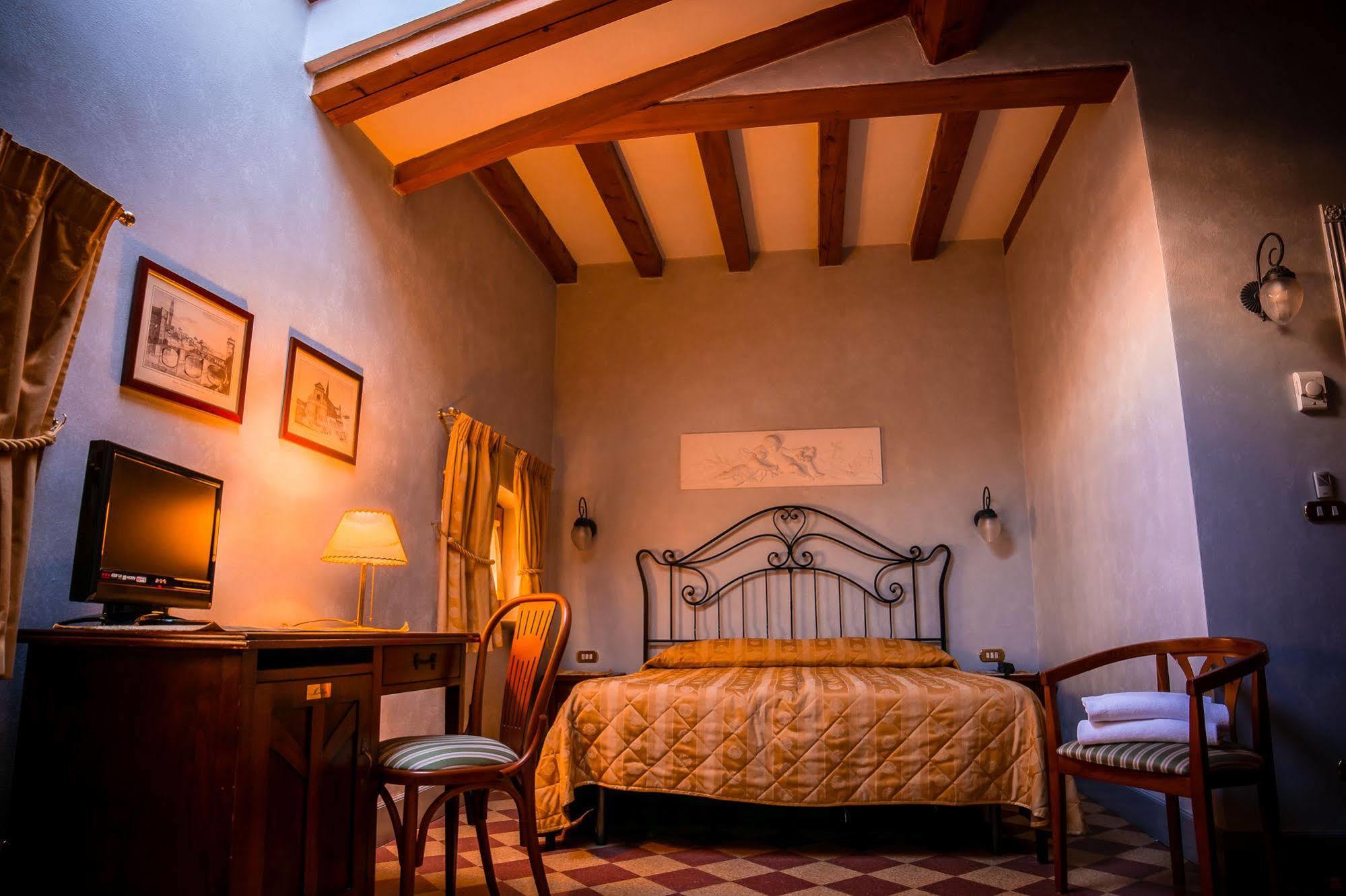 Hotel Della Robbia Флоренція Екстер'єр фото