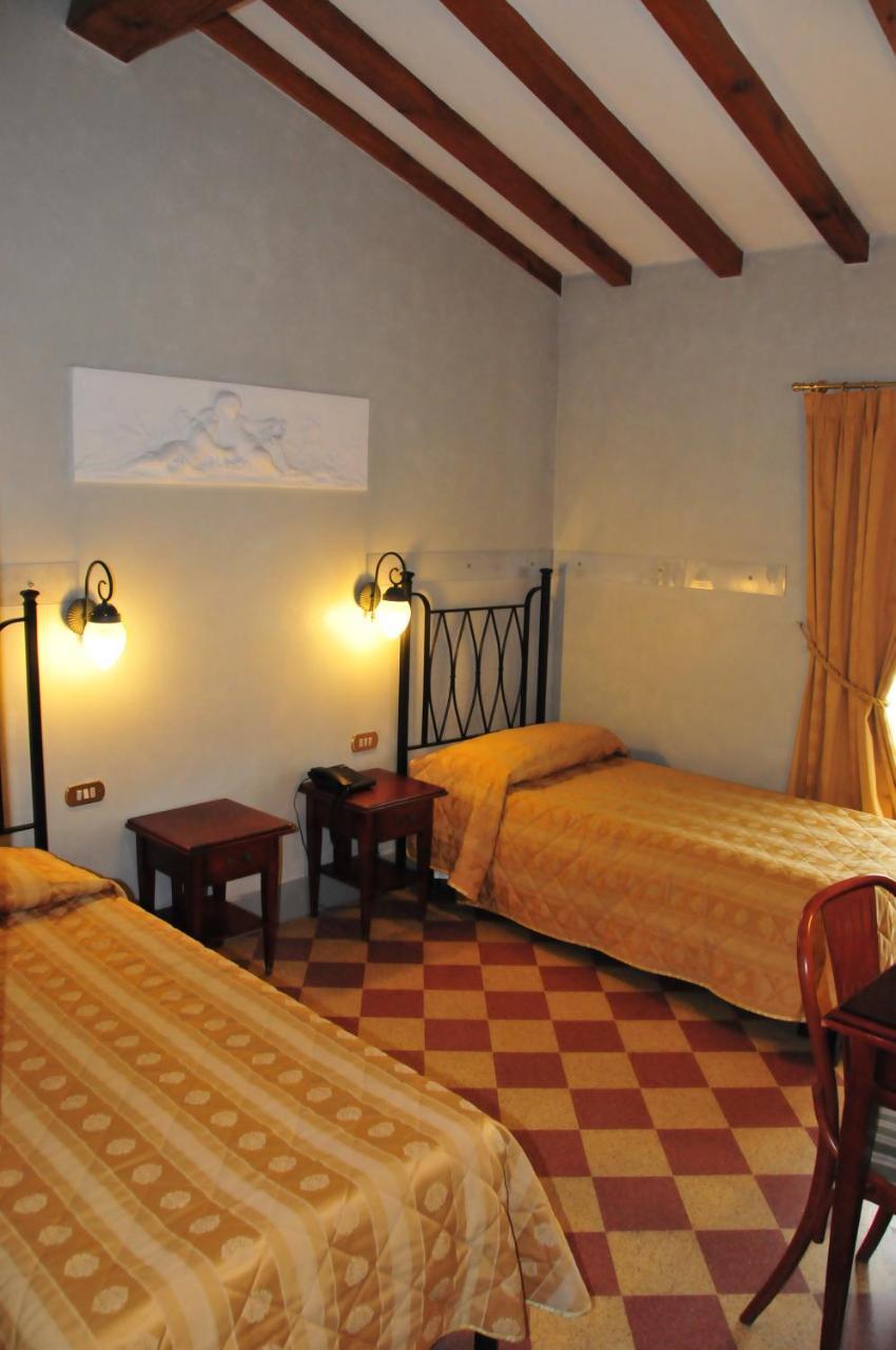 Hotel Della Robbia Флоренція Екстер'єр фото